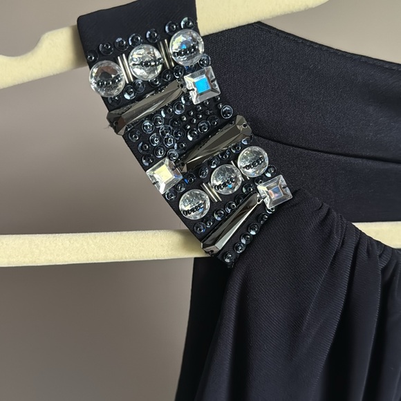 Melanie Lyne dress. Size 8. - Picture 2 of 6